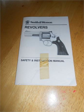 SMITH & WESSON REVOLVER SAFETY HAND BOOK